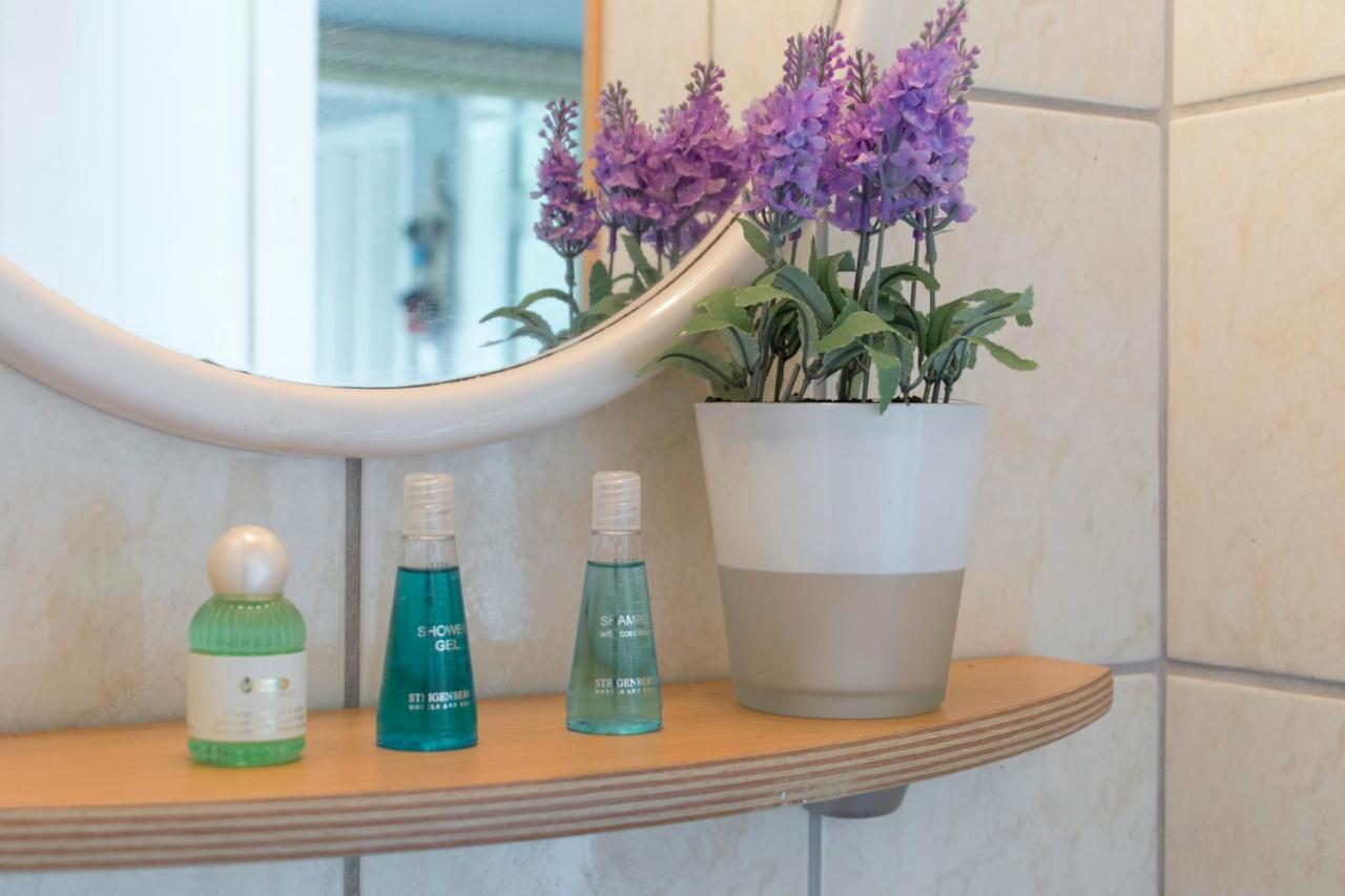 B&B Charming Farmhouse Prinsenbeek Экстерьер фото