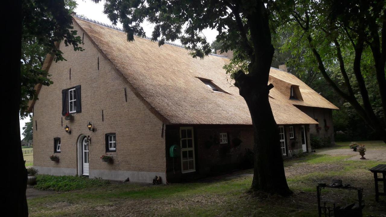 B&B Charming Farmhouse Prinsenbeek Экстерьер фото