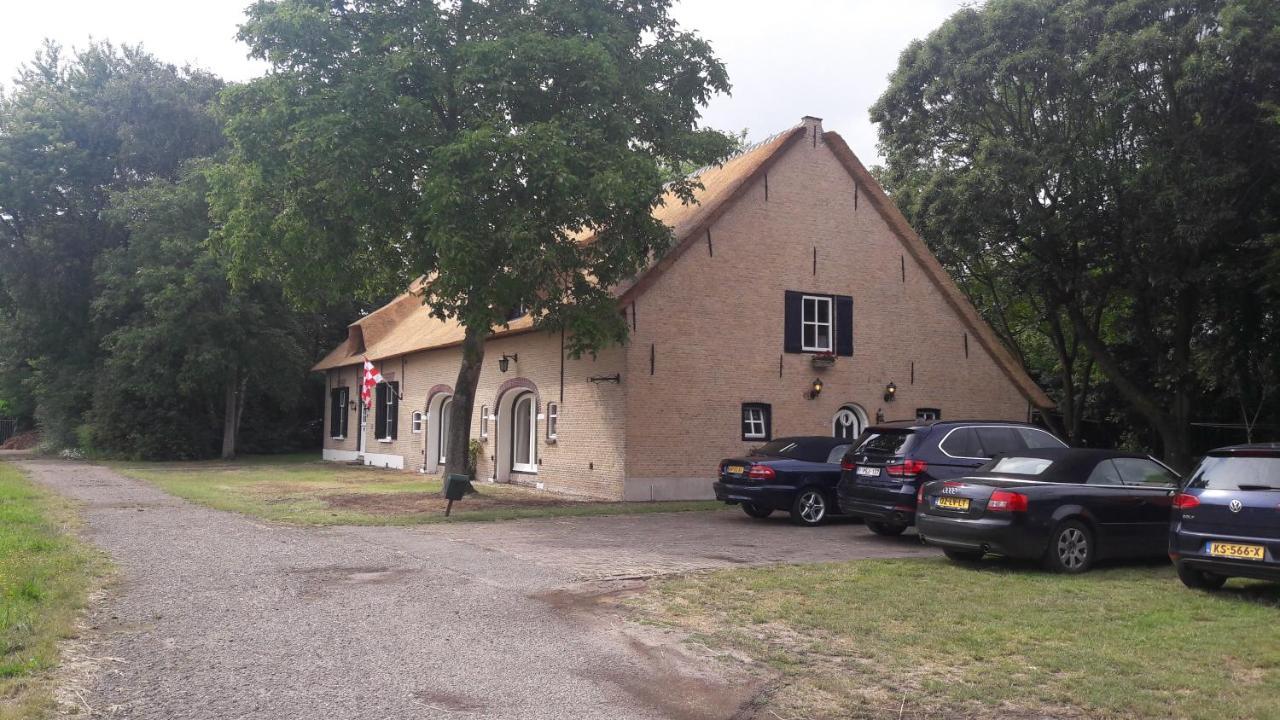B&B Charming Farmhouse Prinsenbeek Экстерьер фото