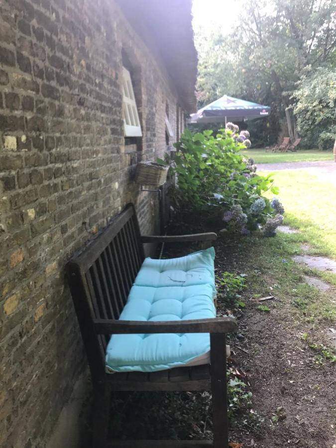 B&B Charming Farmhouse Prinsenbeek Экстерьер фото